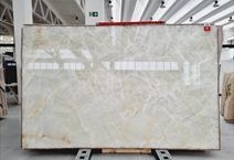 Onyx Crystal White